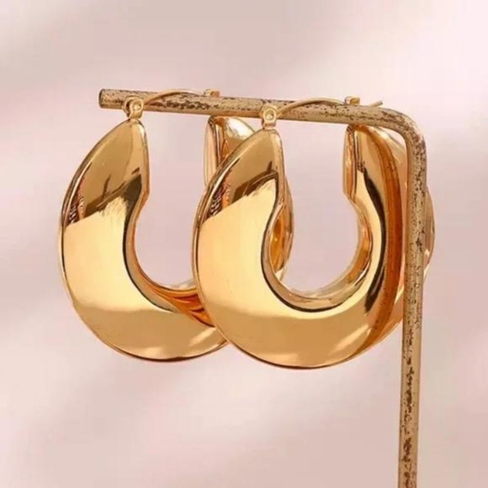 NEW HOLLOW HOOP 18K GOLD EARRINGS
